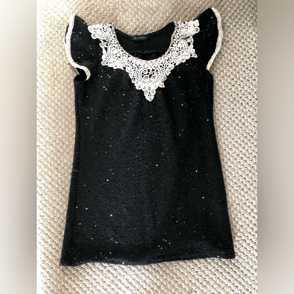 QED London Black Sequin Top with ivory lace Trim Size Medium